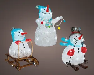 LED SNEEUWPOP ACRYL SKIING/SLEDDING/STEADY BO L.21.5W.29.5H.32CM ASS./KOEL WIT - afbeelding 7